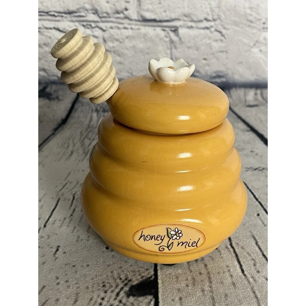 Honey Miel Ceramic Beehive Lidded Honey Jar with Cute Bee Dipper Drizzler